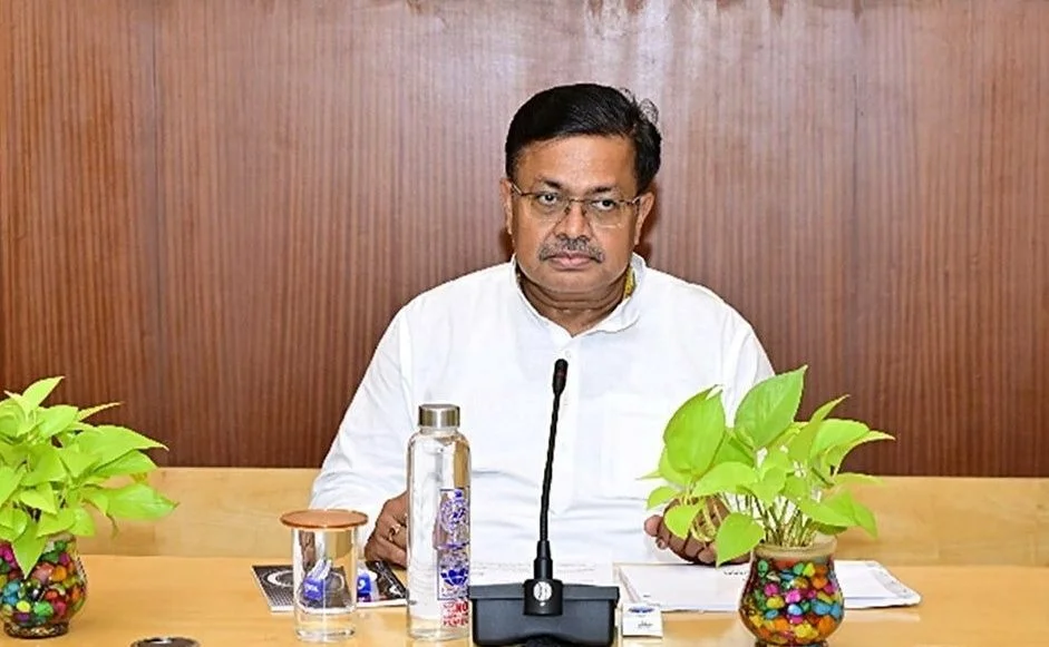 Law minister prithiviraj harichandan advocates for gurukul system in modern education amf news