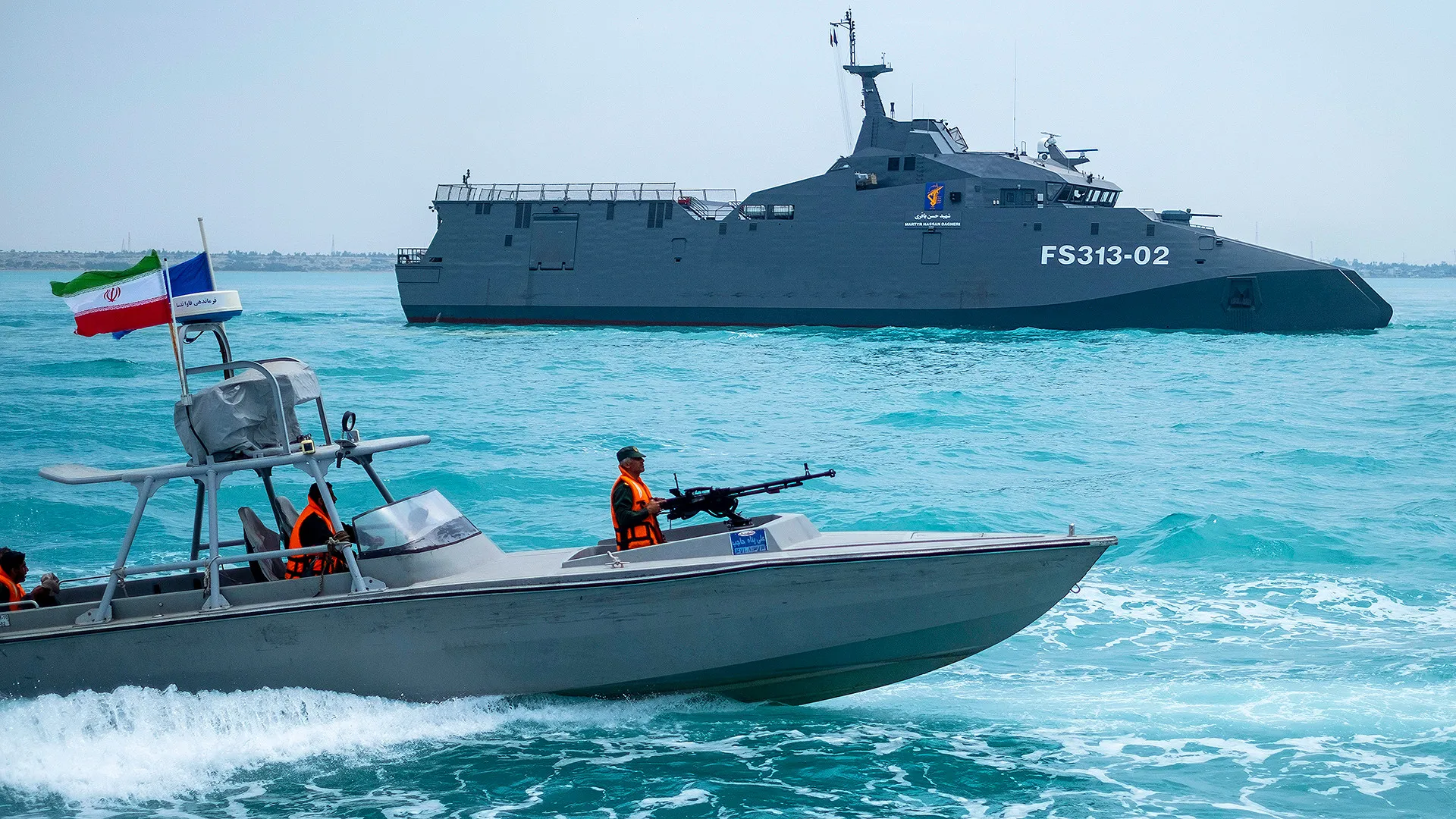 Iran hormuz blockade threat