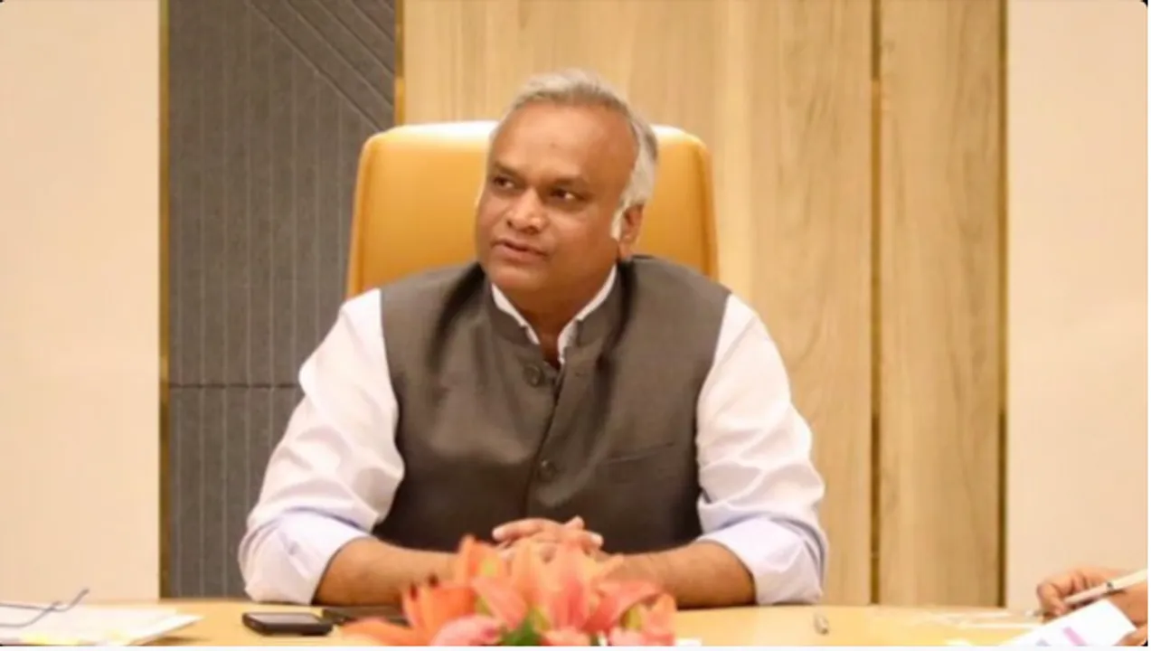 Aaaaa 2025 10 12 18 20 11