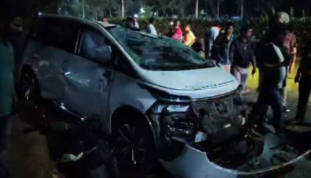 2 killed 4 critically injured in horrific multi vehicle crash near bhubaneswar sainik school 2026 06 15 22 10 15 750x430