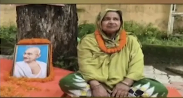 Two Siblings Arrested After Mother Protests False Death Affidavit