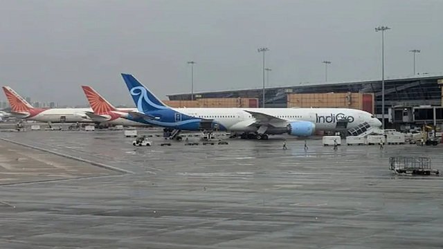 Delhi flight