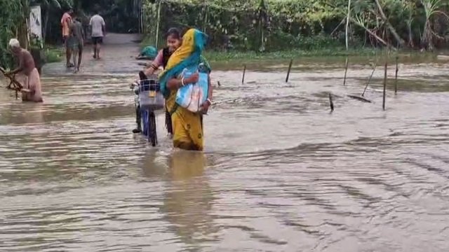Fresh flood threat