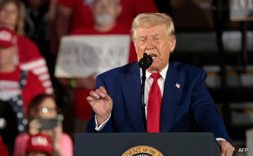 T8b69gp4 donald trump 625x300 30 April 25 1024x630